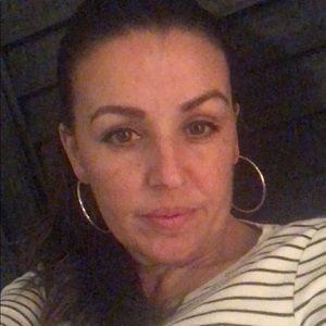 Meet your Posher, Loriann